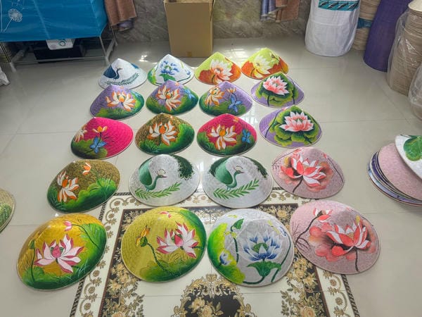 Trang trí nón lá (28)