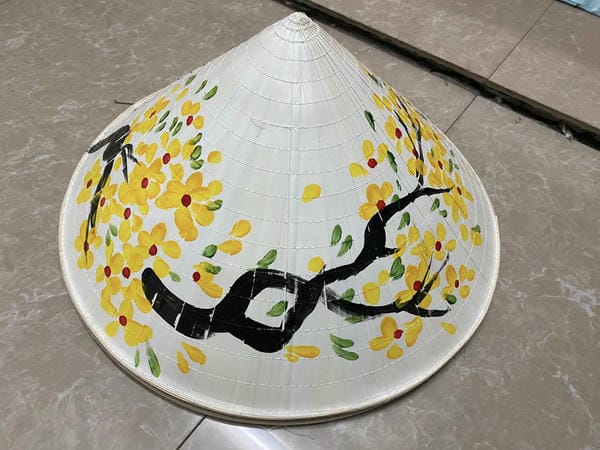 Trang trí nón lá (9)