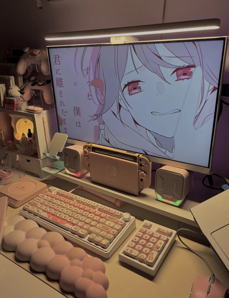 decor bàn máy tính gaming 12