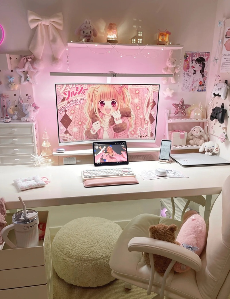 decor bàn máy tính gaming 13