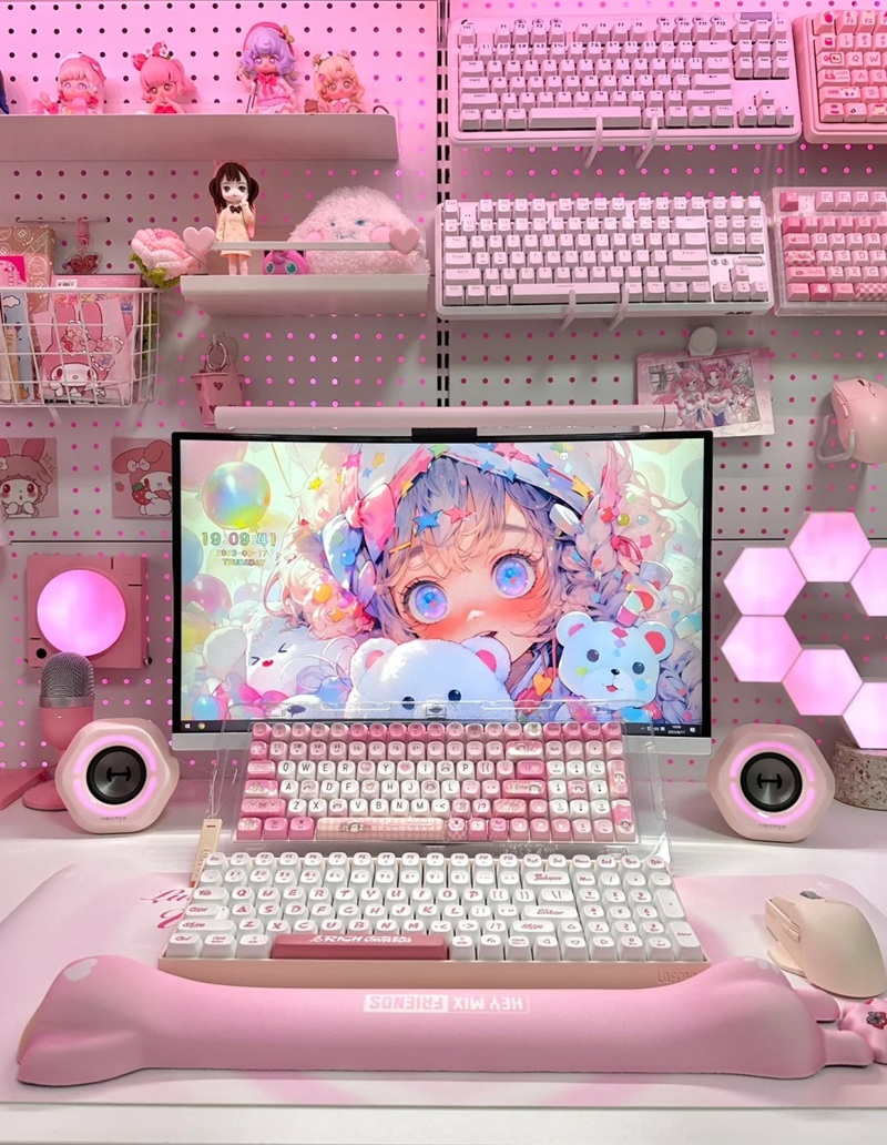 decor bàn máy tính gaming 3