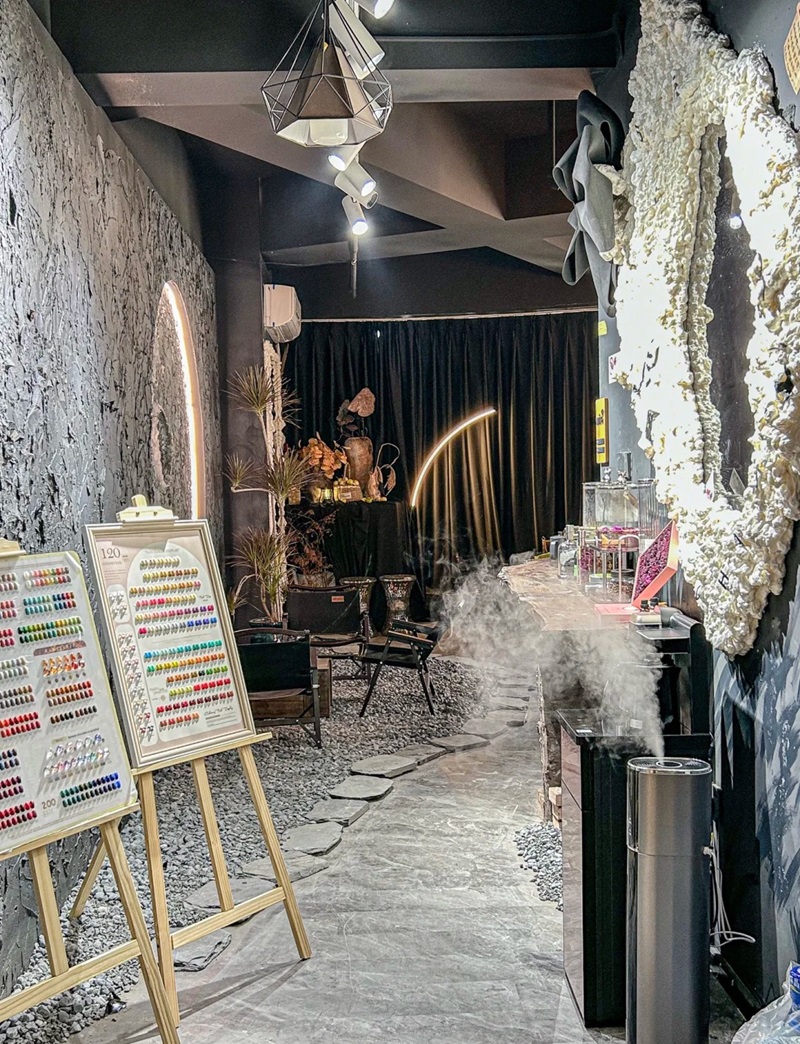 decor tiệm nail 14