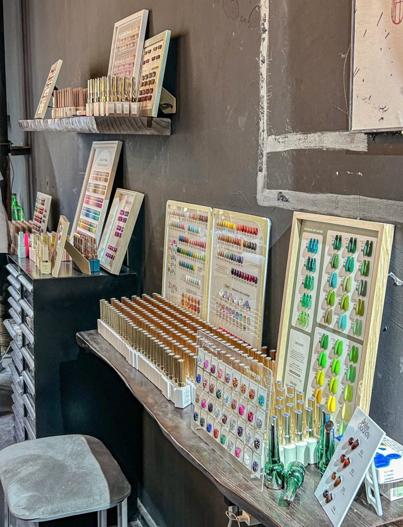 decor tiệm nail 16