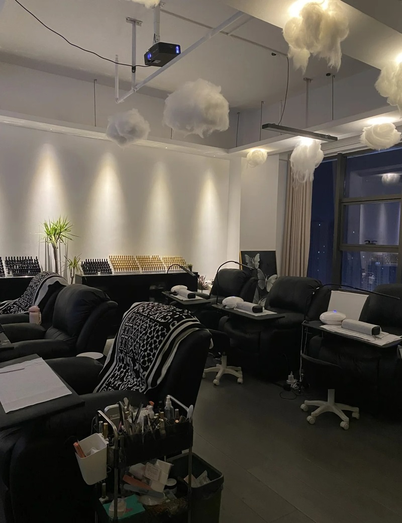 decor tiệm nail 20