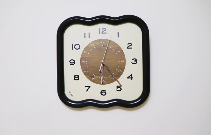 đồng hồ treo tường trang trí 37