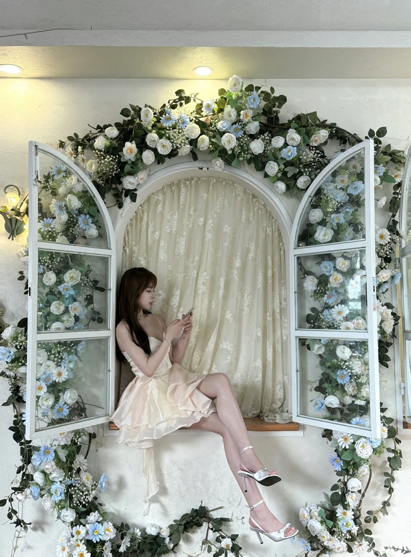 trang trí cửa sổ 36