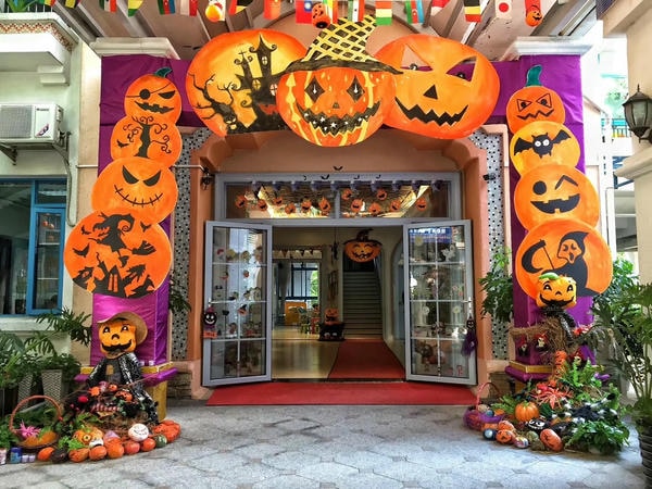 trang trí halloween mầm non 1
