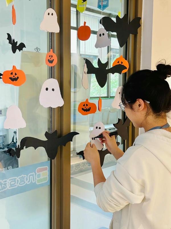 trang trí halloween mầm non 13