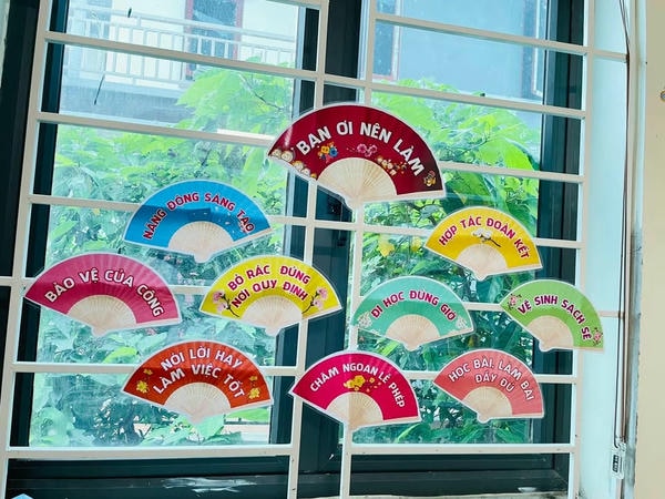 trang trí lớp học tiểu học 9