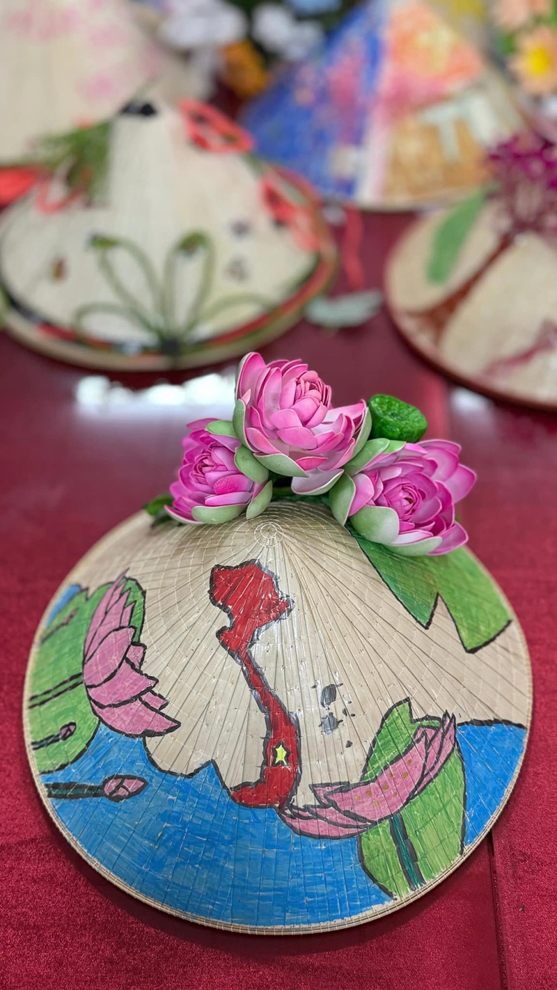 trang trí nón lá 10