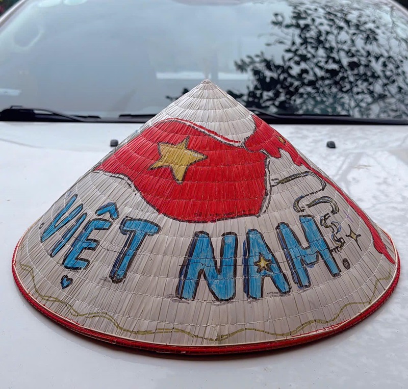 trang trí nón lá 15