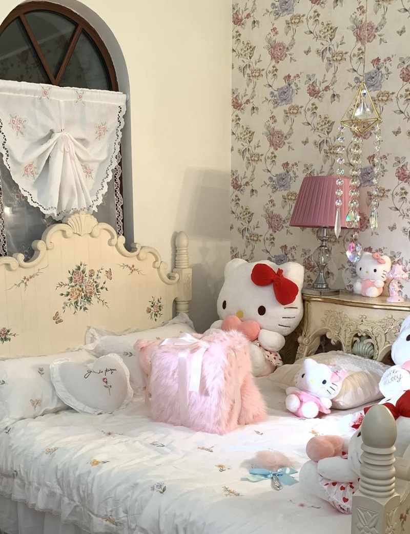 trang trí phòng hello kitty 18