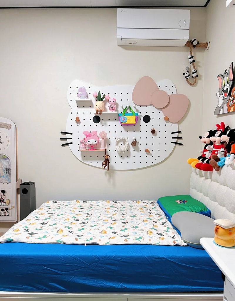 trang trí phòng hello kitty 20