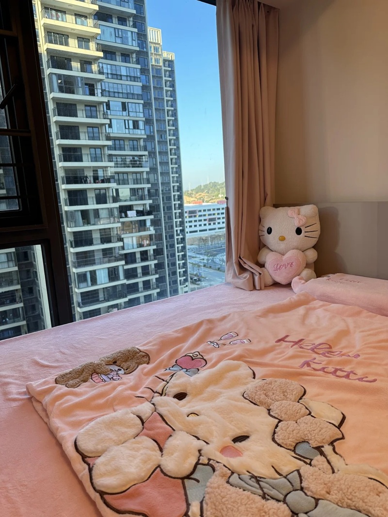 trang trí phòng hello kitty 33