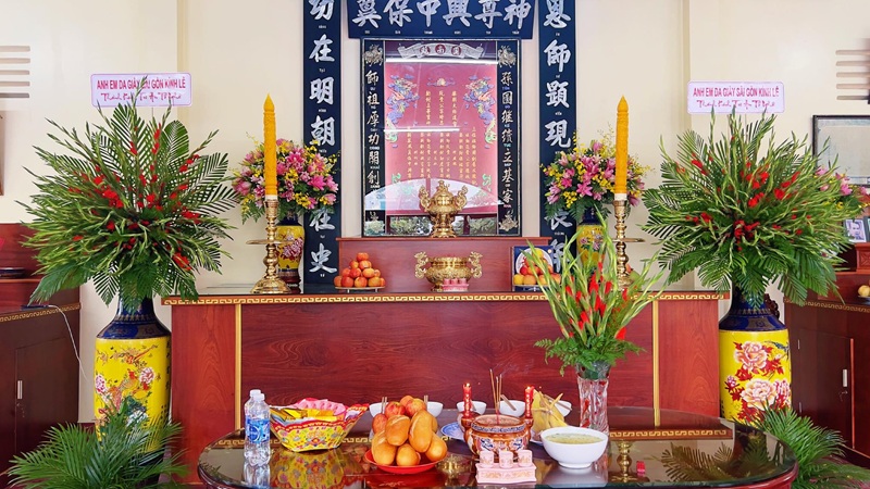 trang trí phòng thờ 18