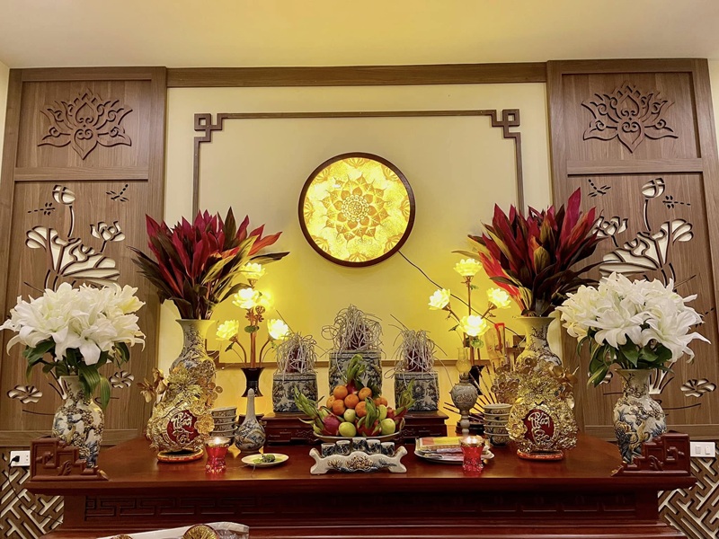 trang trí phòng thờ gia tiên