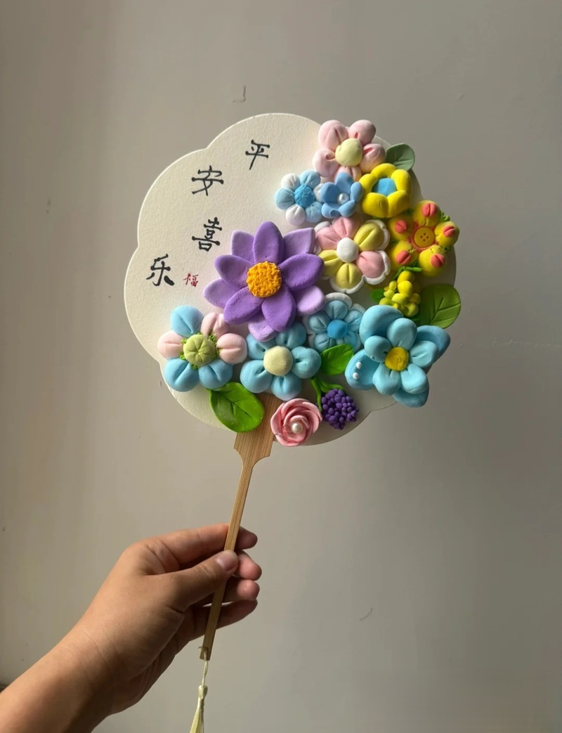 trang trí quạt giấy 4