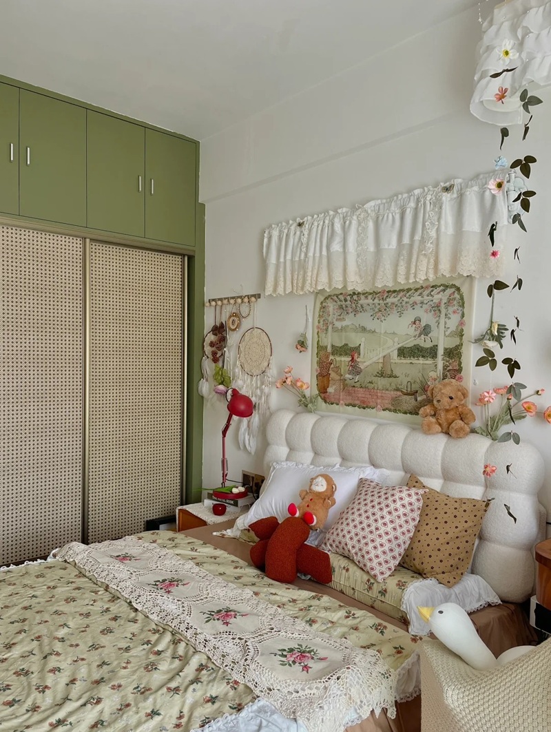 trang trí tường phòng ngủ 19