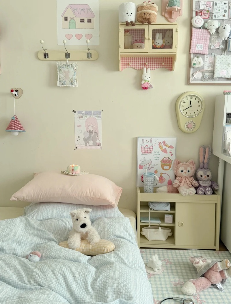 trang trí tường phòng ngủ 23