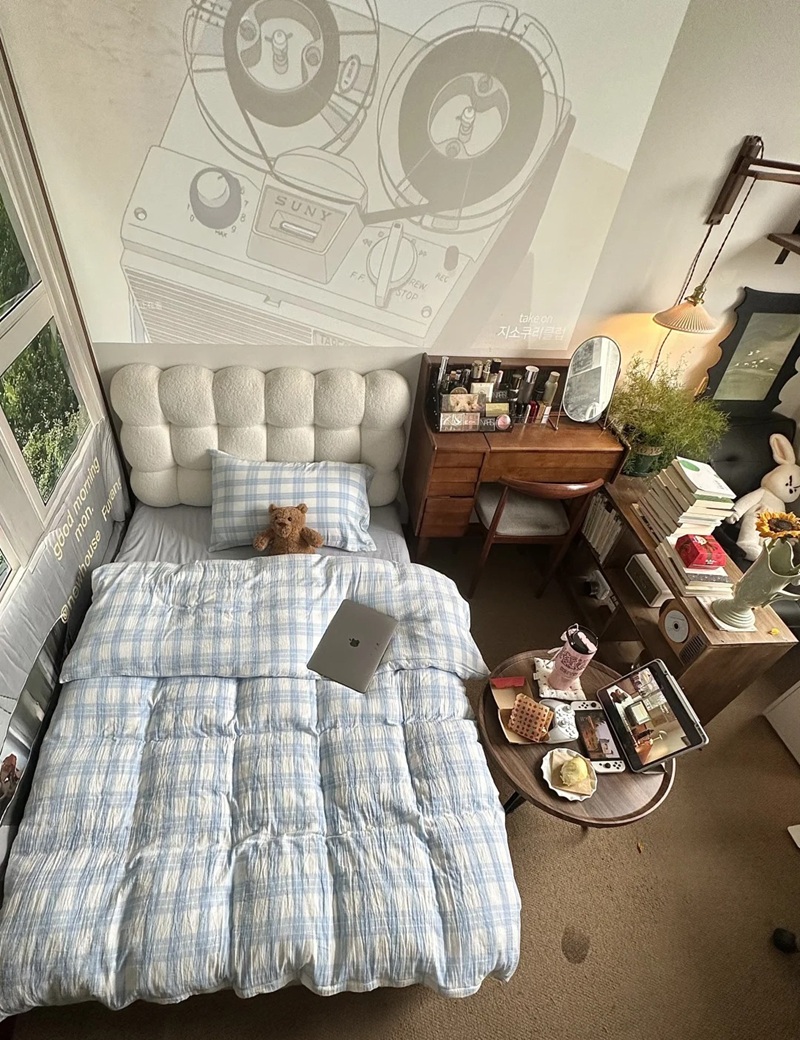 trang trí tường phòng ngủ 8