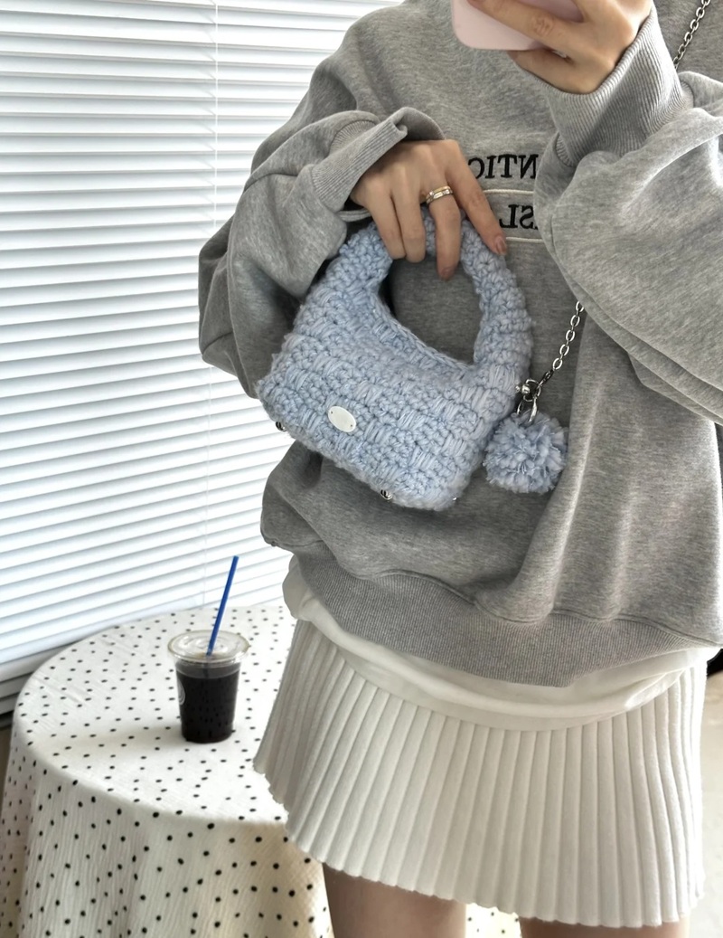 trang trí túi xách 13