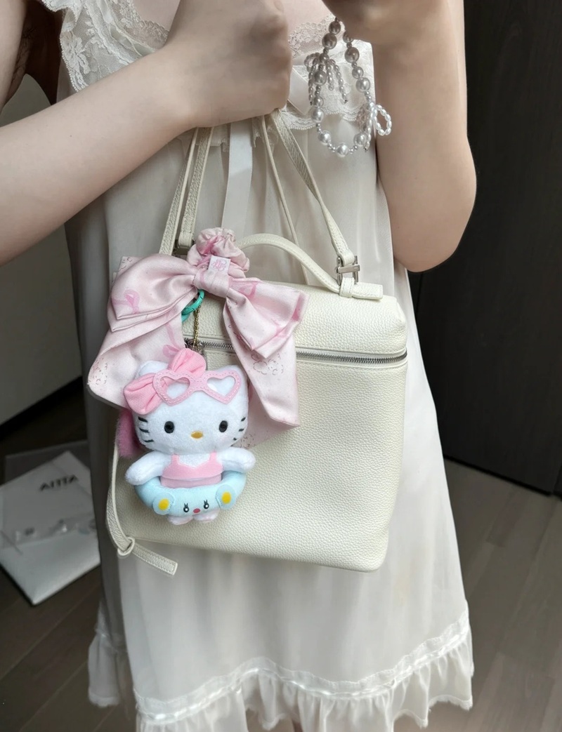 trang trí túi xách 2