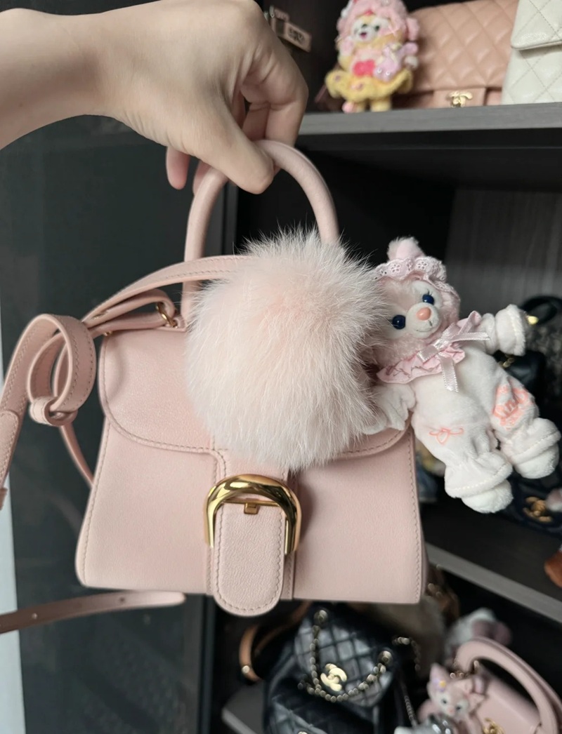 trang trí túi xách 4