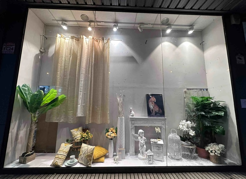 trang trí window display 36