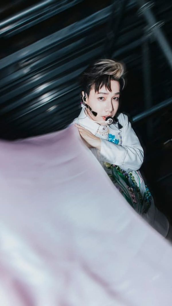 Hình nền Lou Hoàng (13)