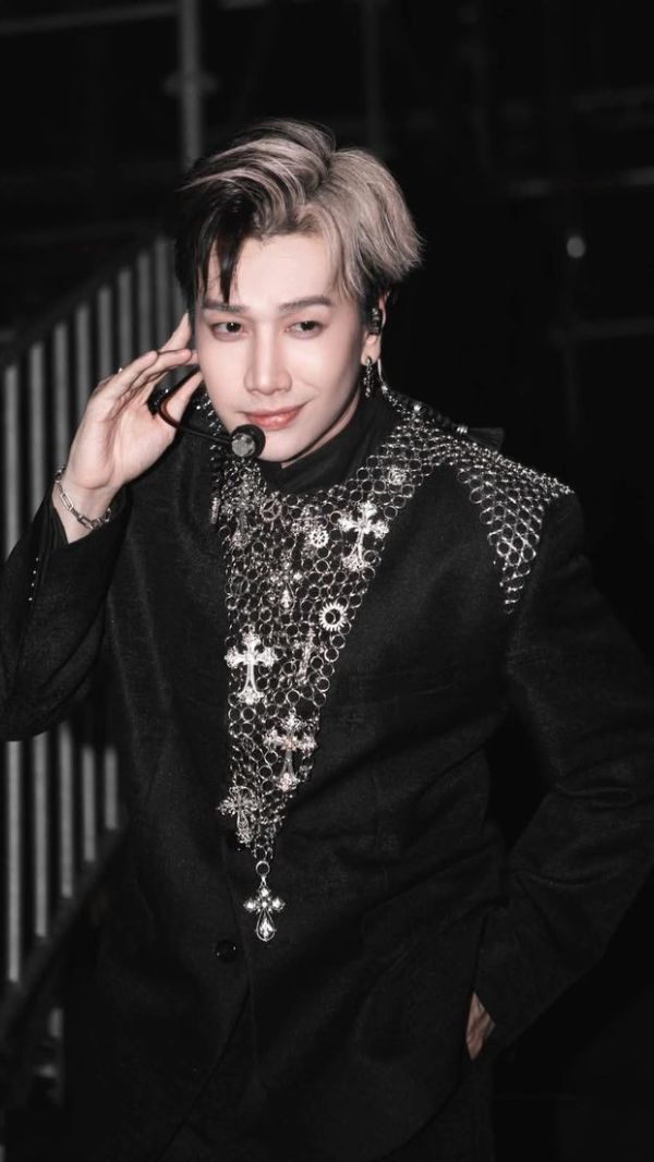 Hình nền Lou Hoàng (31)