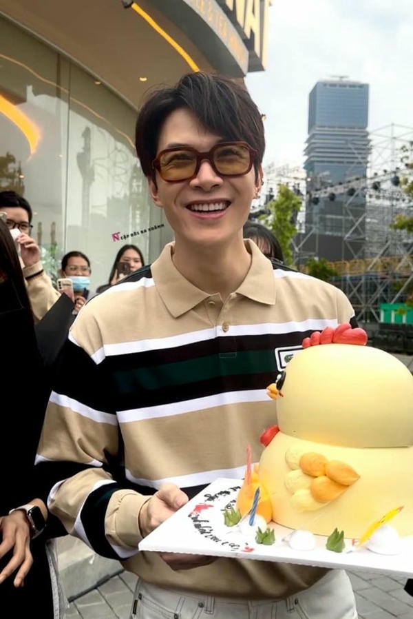 ảnh anh tú atus hài 8