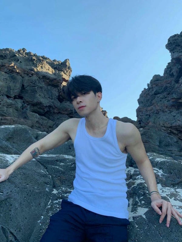 ảnh anh tú atus ngầu 9