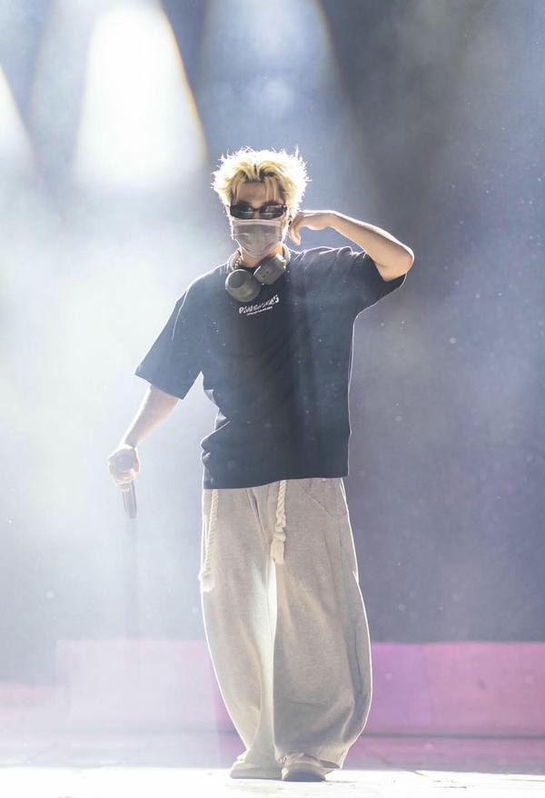 ảnh captain boy ngầu 1