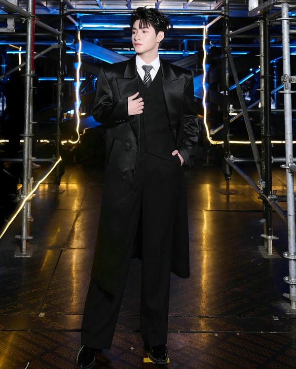 ảnh hùng huỳnh ngầu 6