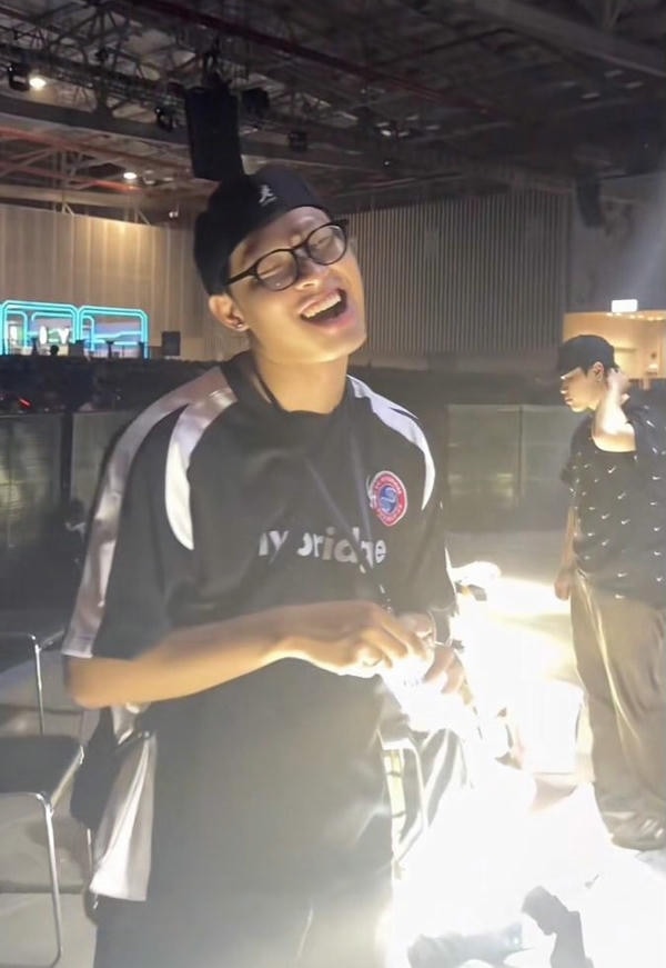 ảnh hurrykng dìm 9