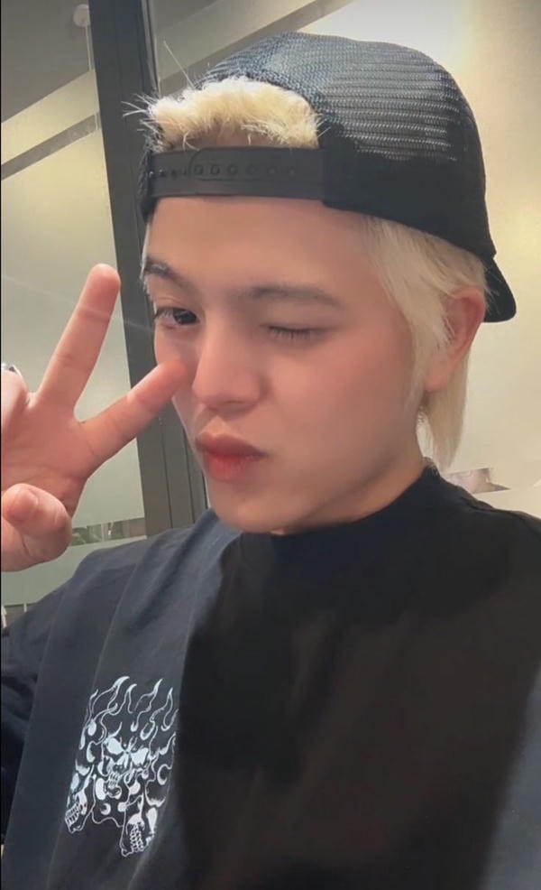 ảnh rhyder cute chu mỏ (4)