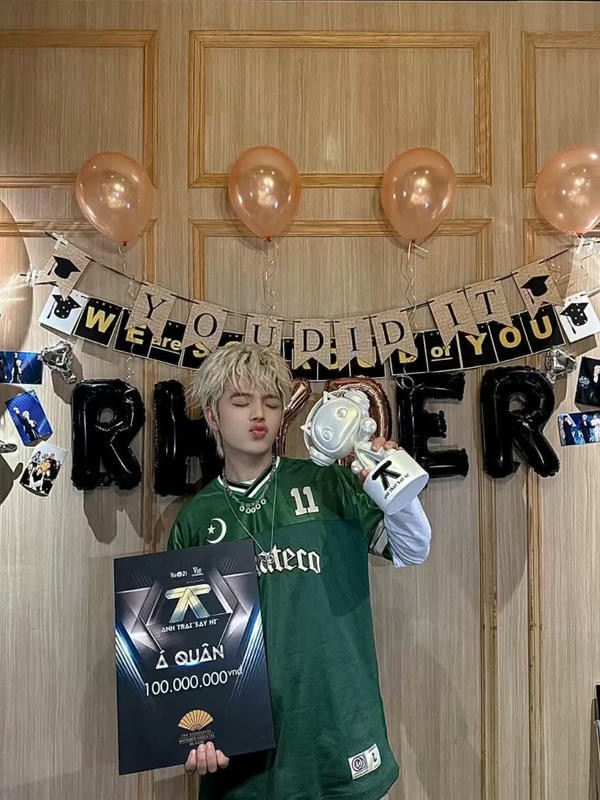 ảnh rhyder cute chu mỏ (8)