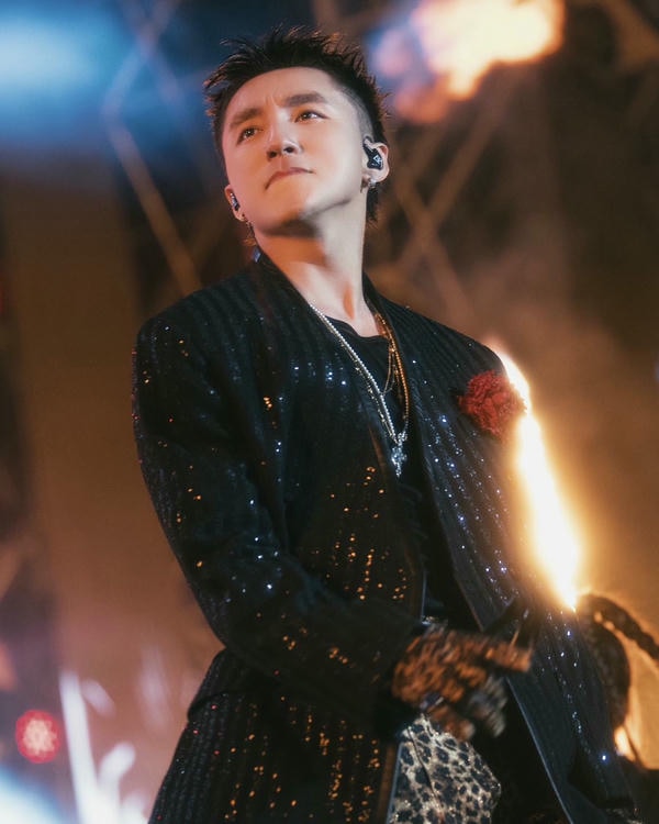 ảnh sơn tùng mtp mới nhất 9