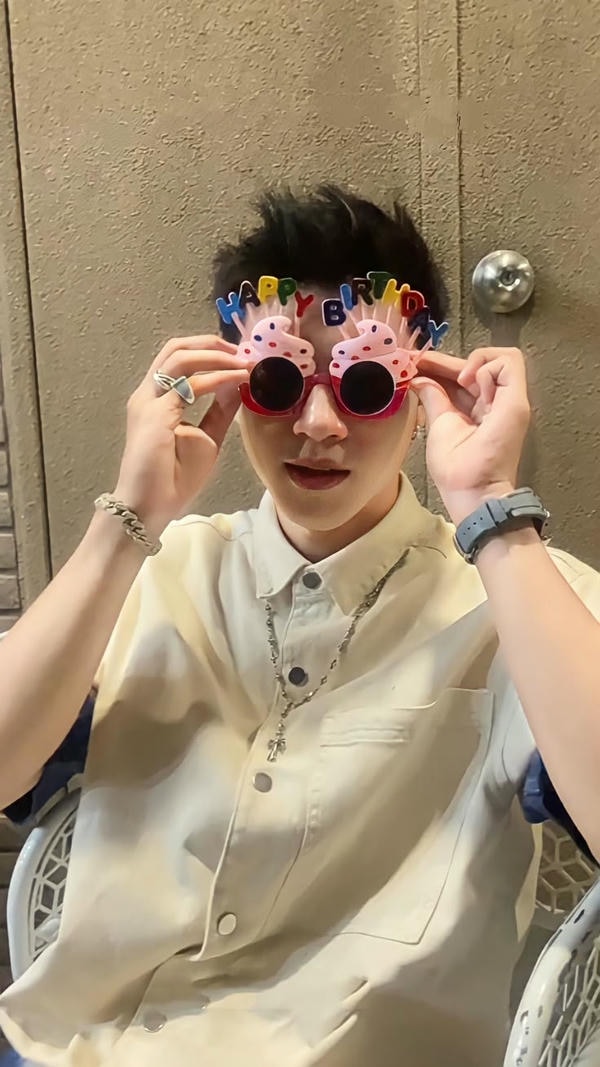 hình nền hieuthuhai 19