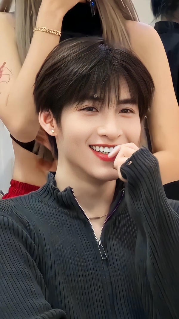 hình nền hùng huỳnh 35