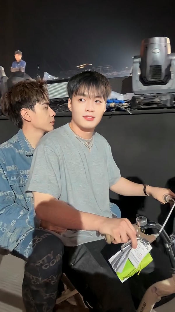 hình nền negav và quang hùng 6