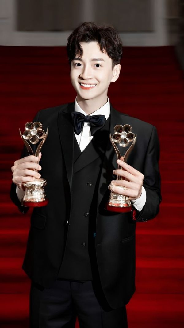 hình nền ngô kiến huy 13