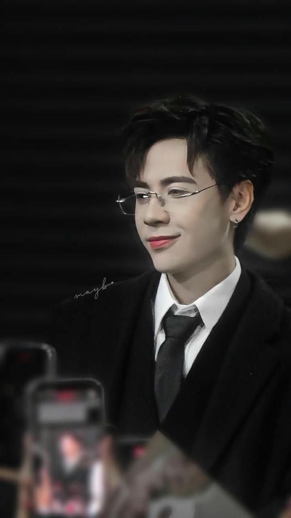 hình nền quang hùng masterd 27