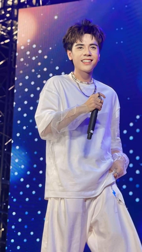 hình nền quang hùng masterd 7