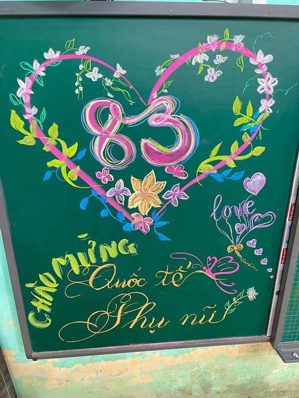 trang trí bảng 8 3 13