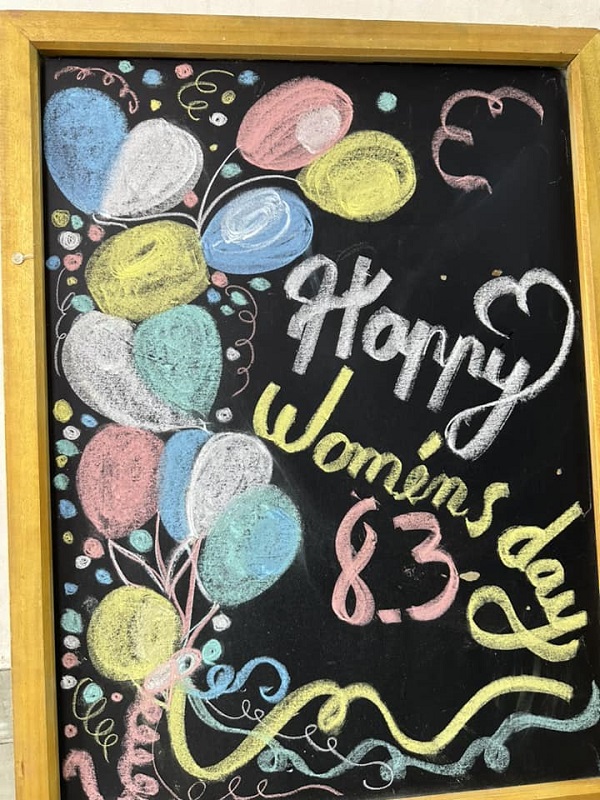 trang trí bảng 8 3 16