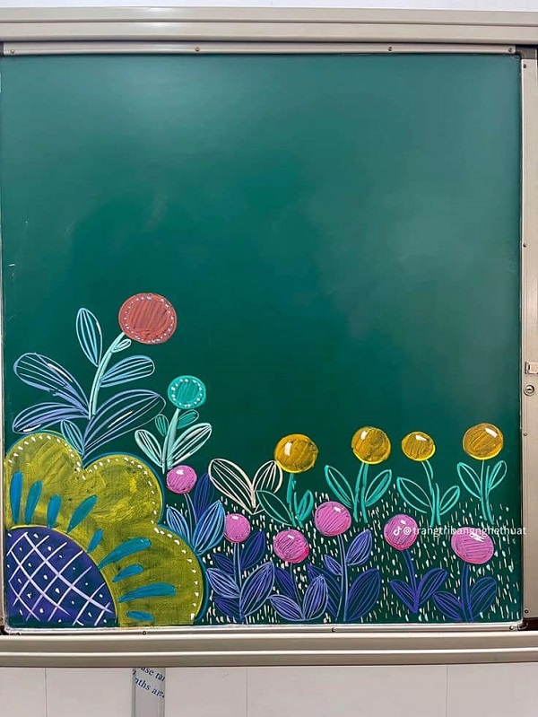 trang trí bảng 8 3 28