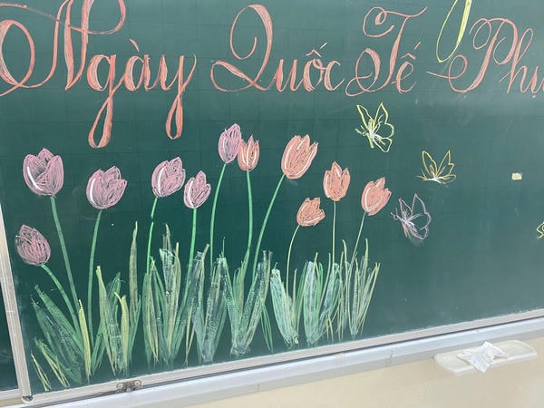 trang trí bảng 8 3 3