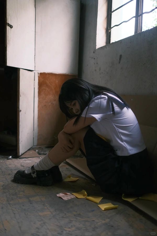 Hình ảnh bạo lực học đường (2)