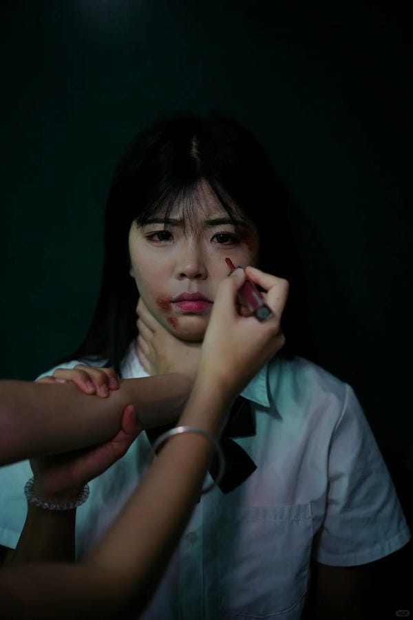 Hình ảnh bạo lực học đường (26)